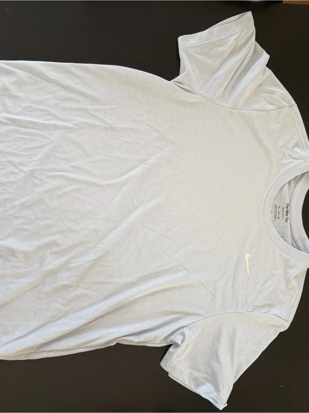 Nike Men’s Short Sleeve Crew Neck T-Shirt in Light Gray